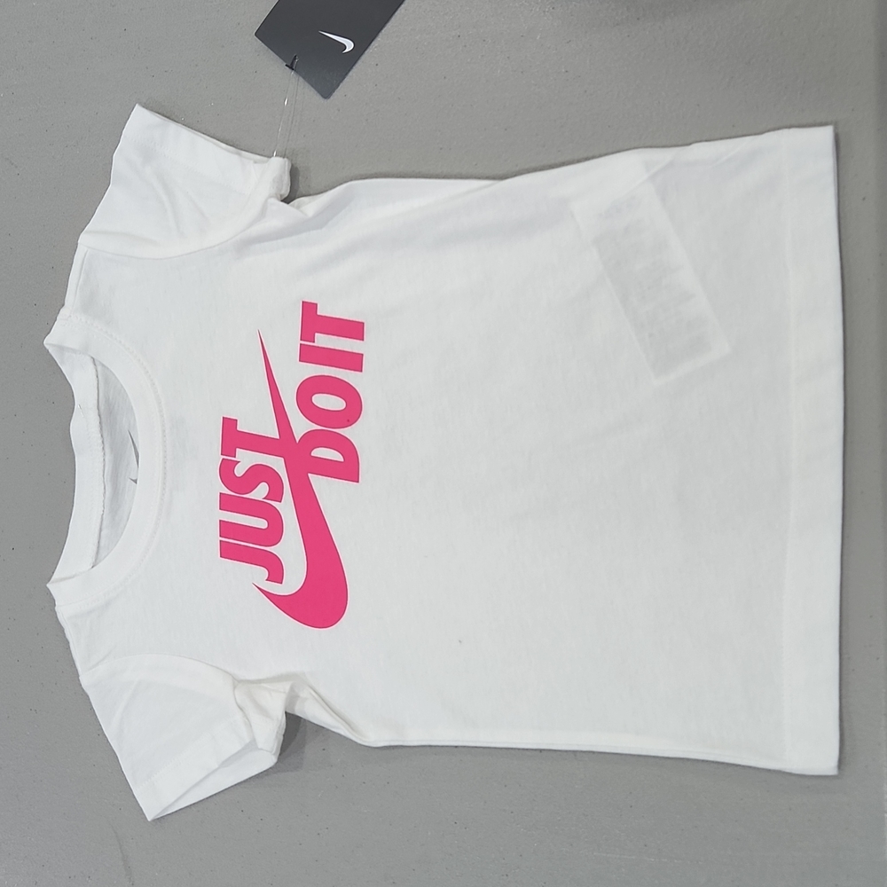 🆕️ Nike Tee